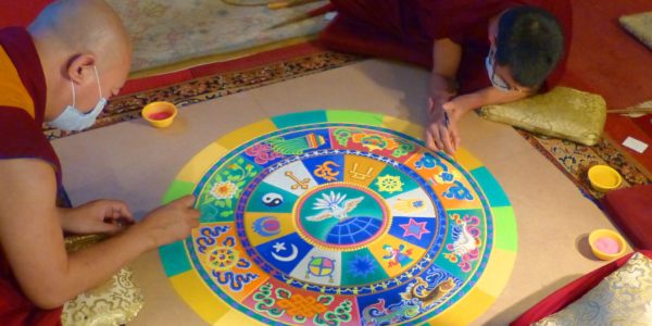 Mandala du Bouddha Amitayus et conférence « Qu’apporte le Bouddhisme aujourd’hui ? »